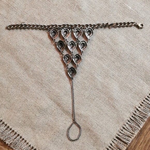 Hand jewelry NWTO - Picture 6 of 6